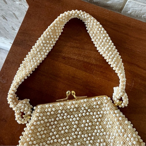 Vintage 1950s Corde Beade Ecru Ornately Circle Patterned Pearl-Like Beaded Bag - Picture 11 of 16